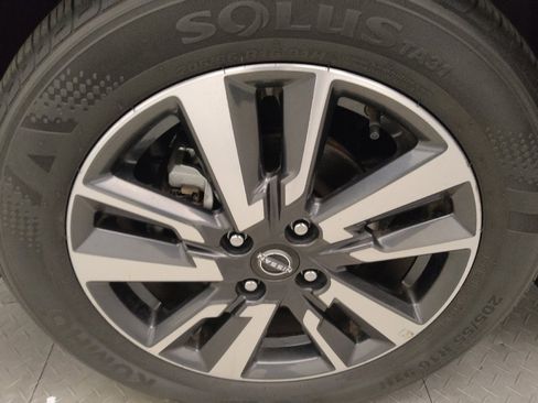 Used 2024 Nissan Versa SV image 31