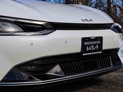 Certified 2024 Kia EV6 Wind w/ Wind Technology Package image 27