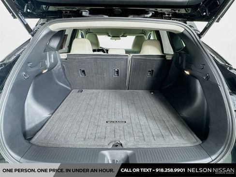 Certified 2025 Nissan Murano SV image 24