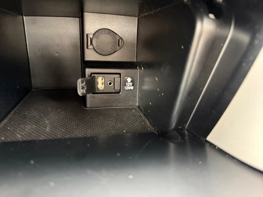 Used 2014 Toyota Camry LE FWD image 22