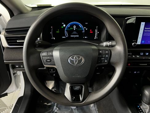 Certified 2025 Toyota Camry LE image 14