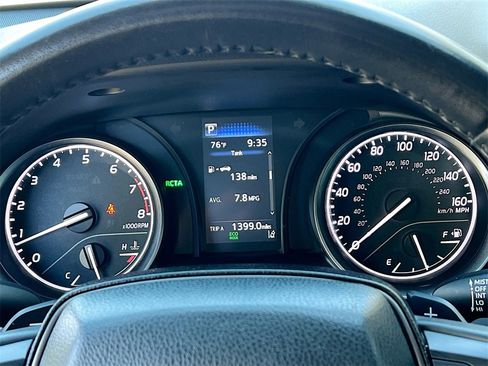 Used 2024 Toyota Camry SE image 12