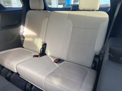 Used 2022 Chevrolet Traverse LS w/ Midnight/Sport Edition image 18