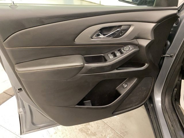 Used 2020 Chevrolet Traverse LT w/ Driver Confidence II Package AWD/4WD image 25