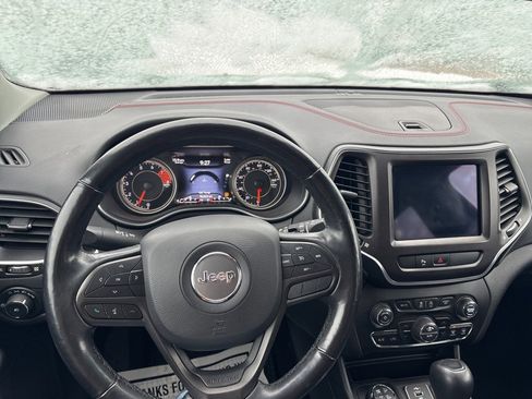 Used 2020 Jeep Cherokee Trailhawk w/ Comfort/Convenience Group image 20