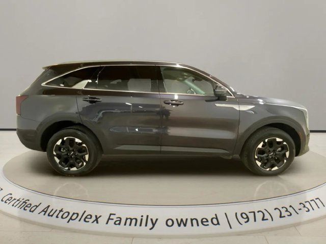 Used 2025 Kia Sorento S AWD/4WD image 6