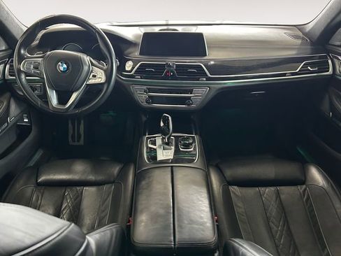 Used 2016 BMW 750i xDrive image 10