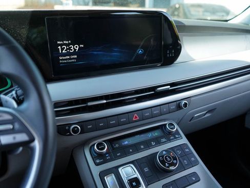 Used 2023 Hyundai Palisade SEL w/ Winter Package AWD/4WD image 8