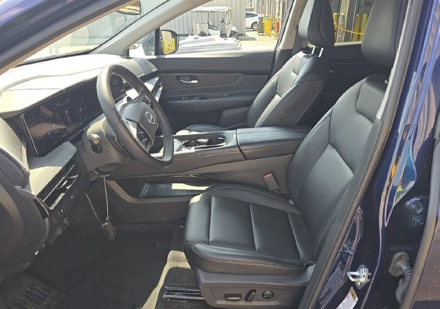 Certified 2025 Nissan Murano SV AWD/4WD image 4