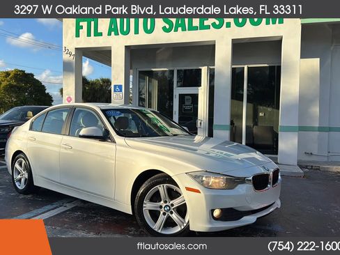 Used 2015 BMW 320i 320i Sedan 4D image 2