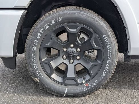 New 2026 RAM 1500 Big Horn AWD/4WD image 13