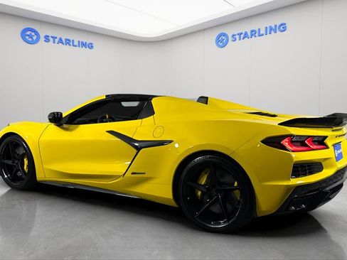 Used 2025 Chevrolet Corvette E-Ray w/ Stealth Interior Trim Package AWD/4WD image 3