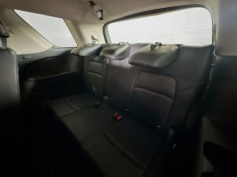 Used 2025 Nissan Pathfinder SL FWD image 29