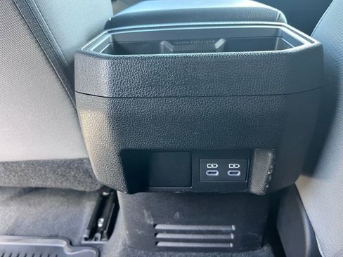 Used 2025 Toyota Tacoma TRD Off-Road AWD/4WD image 21