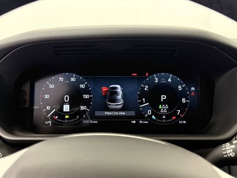 Used 2026 Land Rover Discovery Limited Edition AWD/4WD image 19