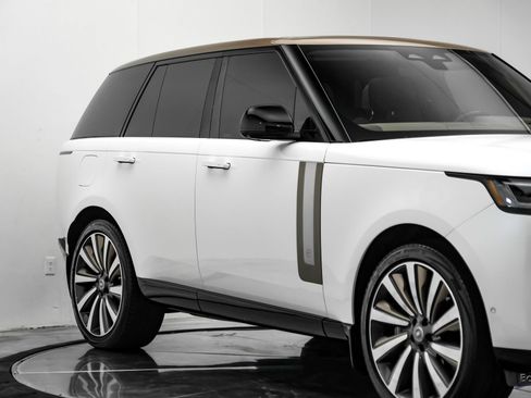 Used 2024 Land Rover Range Rover SV AWD/4WD image 26