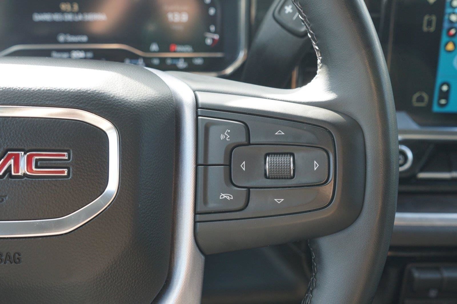 Used 2025 GMC Sierra 1500 SLT RWD image 15