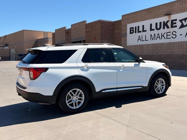 Used 2025 Ford Explorer Active RWD image 8
