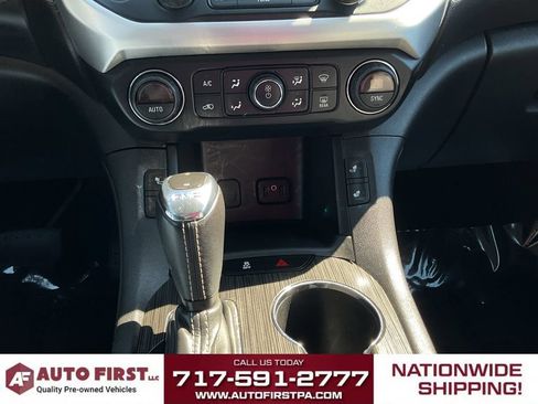 Used 2019 GMC Acadia SLT AWD/4WD image 22