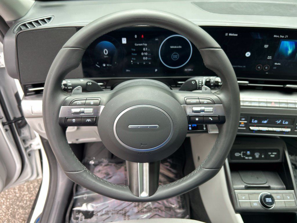Used 2025 Hyundai Kona SEL FWD image 22