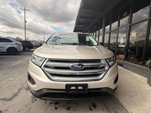 Used 2017 Ford Edge SE image 2