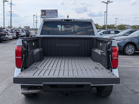 Used 2024 Toyota Tacoma TRD Off-Road w/ TRD Off Road Upgrade Package AWD/4WD image 8