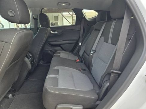 Used 2025 Chevrolet Blazer LT FWD image 25