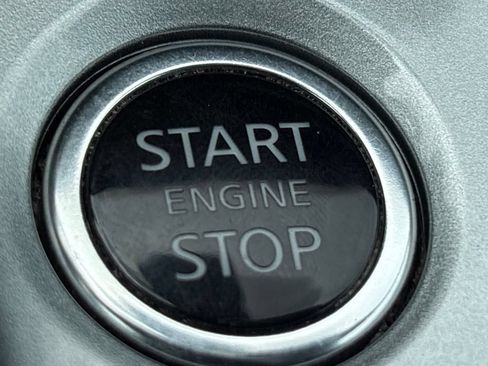 Used 2024 Nissan Altima 2.5 SR FWD image 10