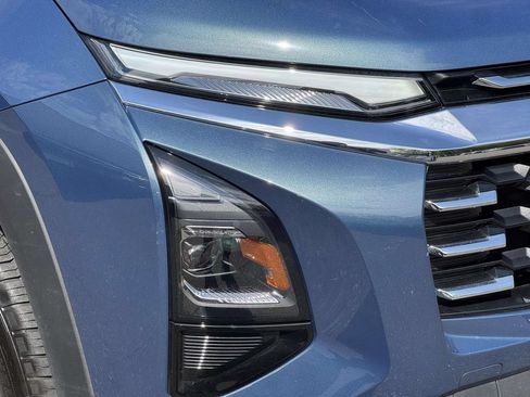 Used 2026 Chevrolet Equinox LT AWD/4WD image 12