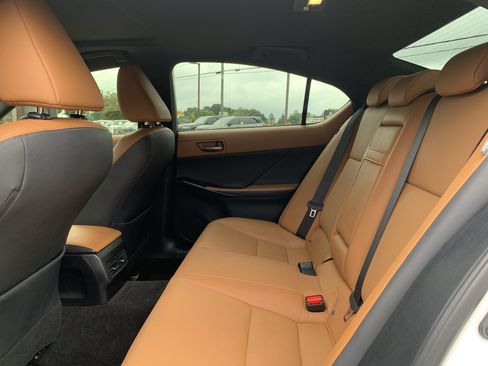 Used 2023 Lexus IS 300 w/ Comfort Package RWD image 32