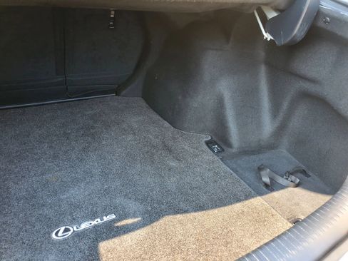 Used 2016 Lexus IS 200t RWD image 34