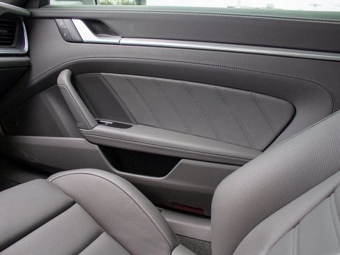 Used 2022 Porsche 911 Turbo S image 19