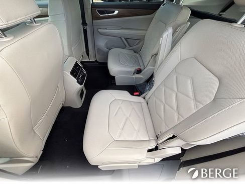 New 2026 Volkswagen Atlas SE image 14