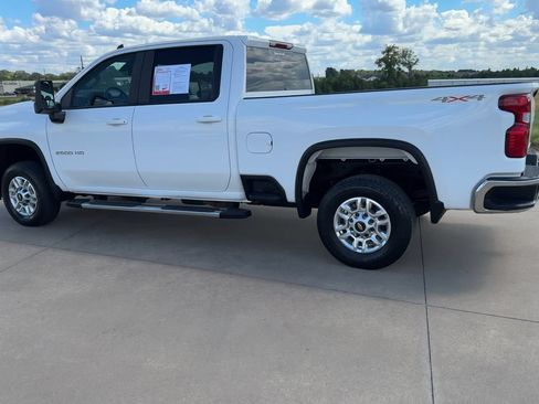 Used 2025 Chevrolet Silverado 2500 LT w/ Convenience Package AWD/4WD image 6