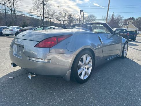 Used 2004 Nissan 350Z Touring image 9