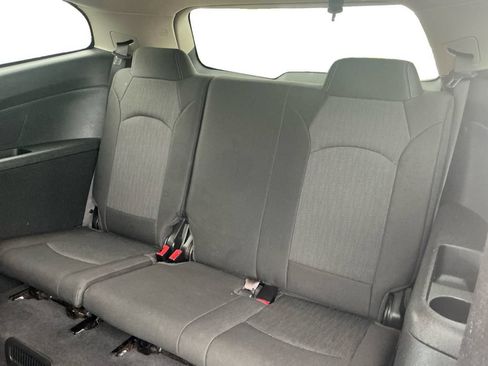 Used 2017 Chevrolet Traverse LT FWD image 21