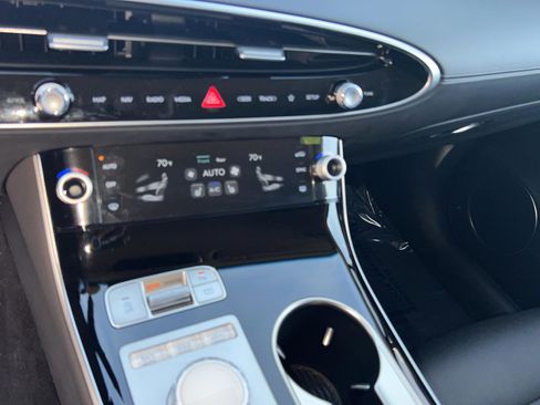 Used 2026 Genesis GV70 2.5T image 11