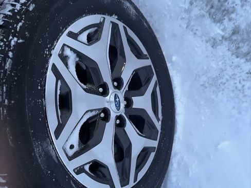 Used 2023 Subaru Forester Premium image 9