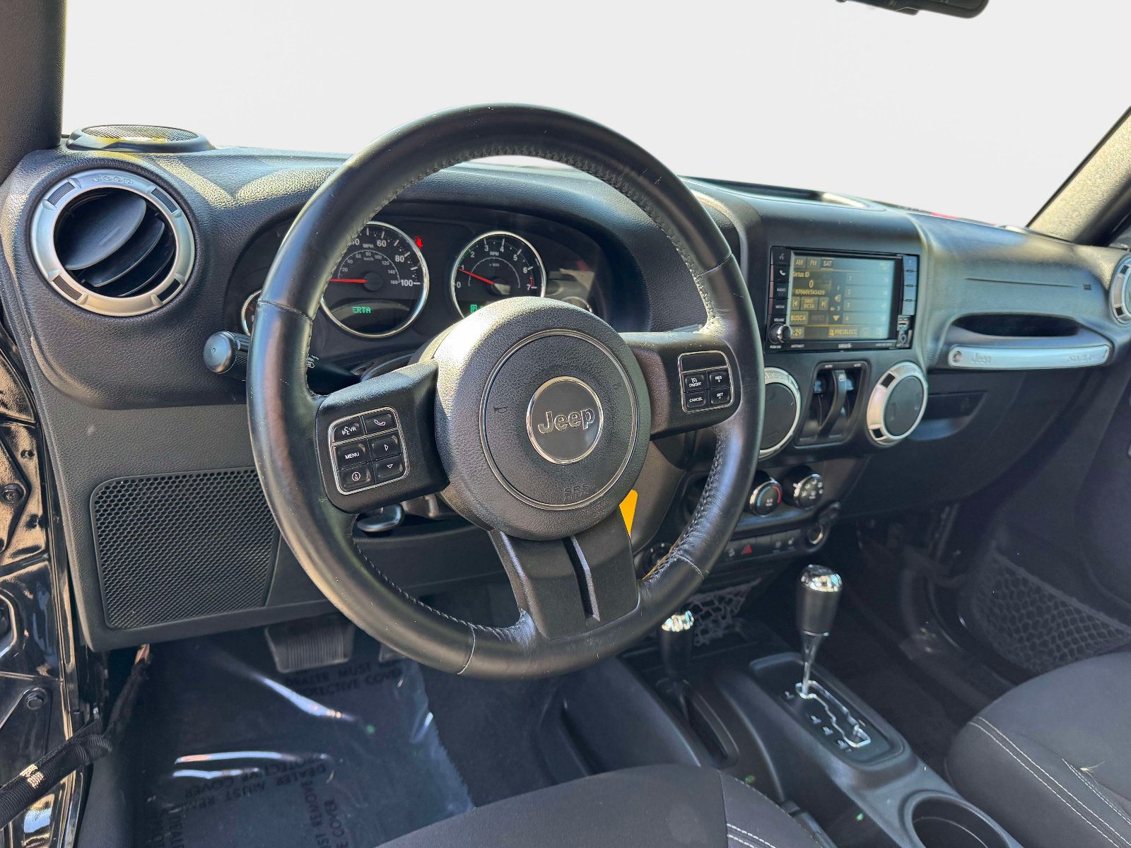 Used 2016 Jeep Wrangler Sahara w/ Connectivity Group AWD/4WD image 11