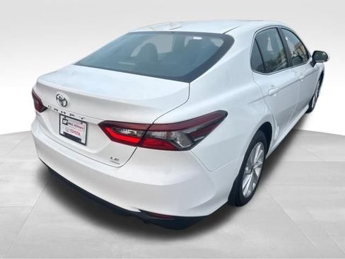 Used 2024 Toyota Camry LE AWD/4WD image 5