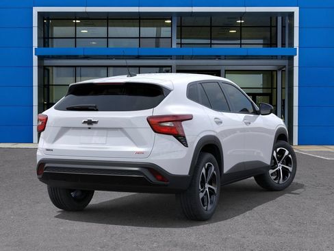 New 2026 Chevrolet Trax RS w/ Driver Confidence Package FWD image 4