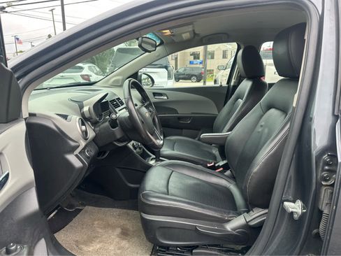 Used 2013 Chevrolet Sonic LTZ FWD image 9