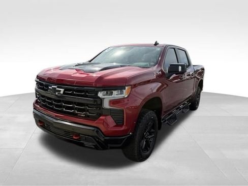 Used 2024 Chevrolet Silverado 1500 LT Trail Boss w/ Convenience Package II AWD/4WD image 3