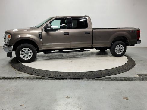Used 2021 Ford F250 XLT image 4