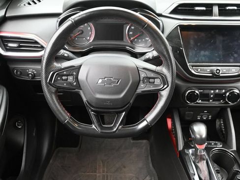 Used 2023 Chevrolet TrailBlazer RS w/ Sun and Liftgate Package AWD/4WD image 14