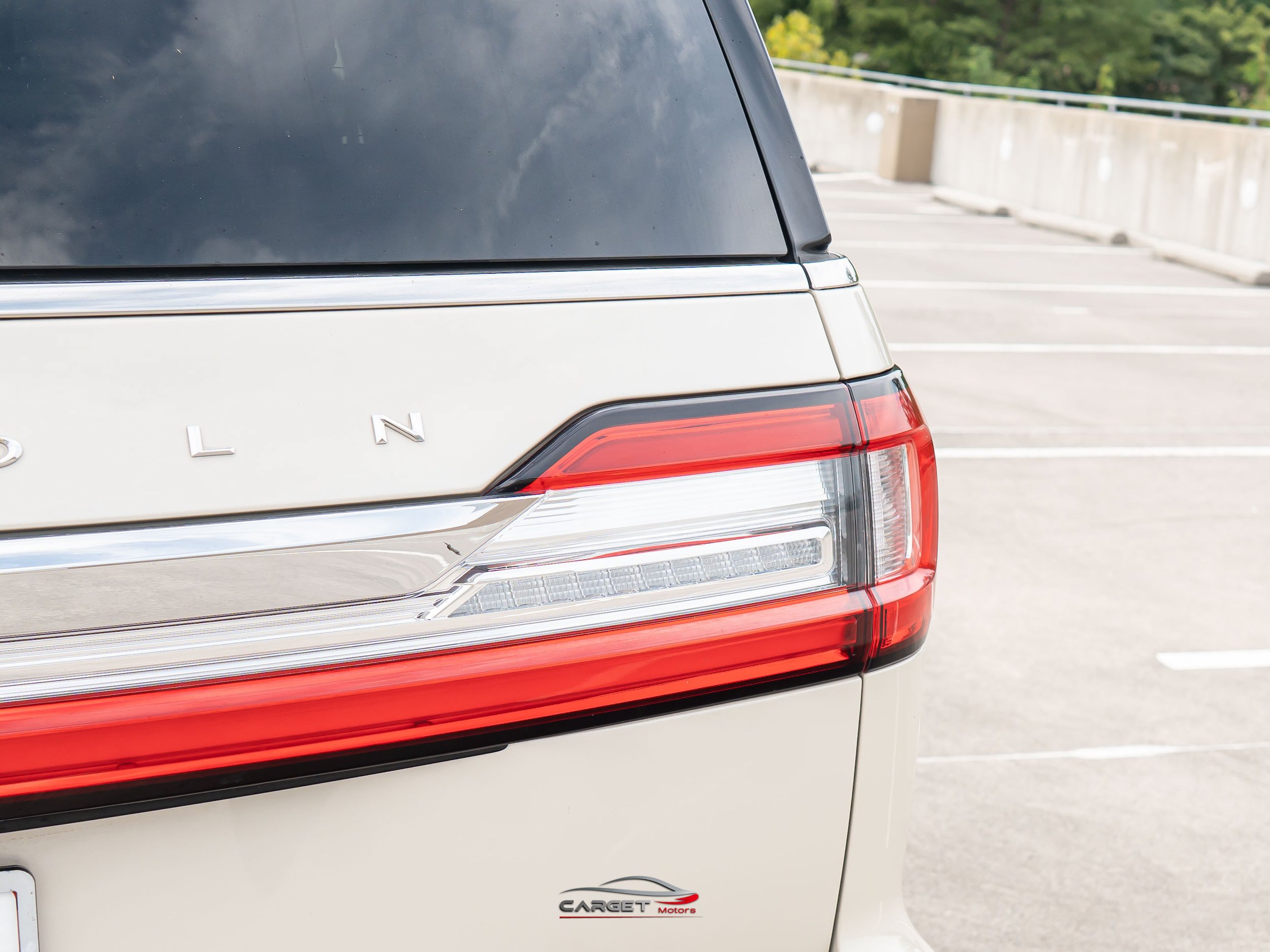 Used 2018 Lincoln Navigator Select w/ Technology Package RWD image 47
