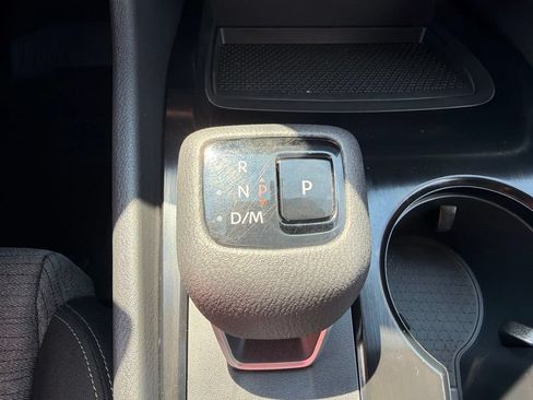 Used 2023 Nissan Rogue SV AWD/4WD image 23