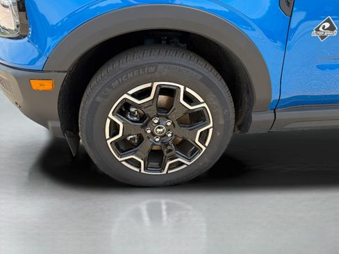 Certified 2025 Ford Bronco Sport Outer Banks w/ Outer Banks Tech Package+ AWD/4WD image 31
