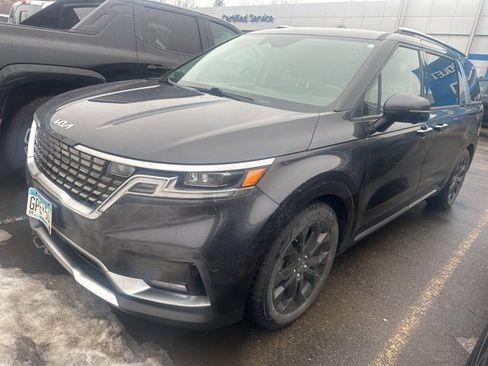 Used 2022 Kia Carnival SX Prestige image 1