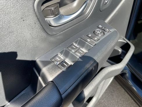 Used 2024 Honda Pilot Elite image 11
